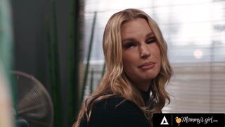 MOMMY'S GIRL - Voyeur Rachael Cavalli Cleans While MILF Lexi Luna FREE USES Stepdaughter Demi Hawks