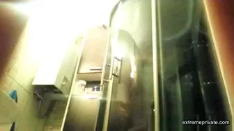 Stepdaughter 25 spied on in shower (gorgeous body)