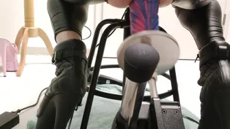 Clips 4 Sale - Sissy - Getting fucked by a big dildo in Leather Leggings