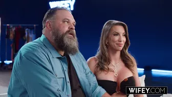 WIFEY Insatiable Hotwife LorReign Can't Stop Squirting In 6 BBC Gangbang While Hubby Films