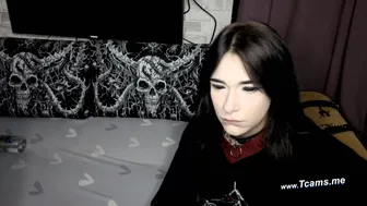 Goth Duo’s Intimate Edging Session Turns into Passionate Blowjob