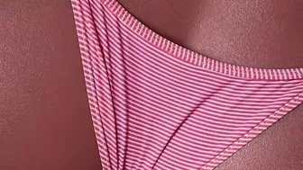 Even a Soccer Ball Can’t Compare to Her Curves｜Yeloly Exclusive Design