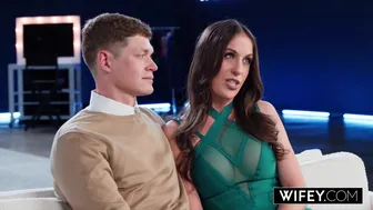 WIFEY Stunning Hotwife Amiee Cambridge Gets Stretched Out By Monster BBC While Holding Hubbys Hands