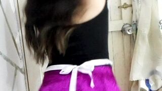 Putita con vestido sexy