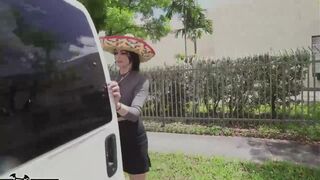 Super Taco Bus