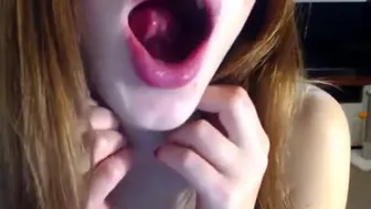 Elise Strips - Big Tits Babe Goes Naked for Softcore Vid