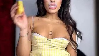 Hot Tattooed Babe Teases & Plays