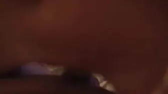 Enge deutsche Muschi lässt ihn in einer Minute abspritzen
