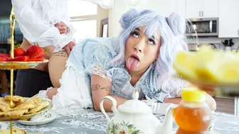 Sounds porn video – Oriental Tea Time Spiced Up With Juicy Pussy