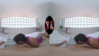 Super Hot Colombian Beauty Big Ass Riding VR