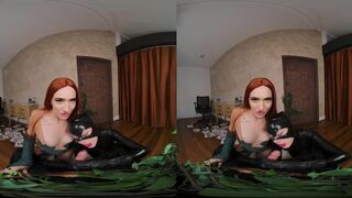 BATMAN In A Threesome With CATWOMAN And POISON IVY During THE LONG HALLOWEEN VR Porn