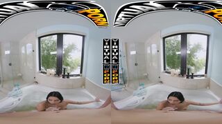 Bathing With Teen Kiana Kumani In VR