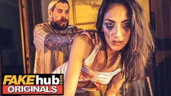 Fakehub Originals - Fakehub Originals - Fake Horror Movie goes wrong when real killer enters star actress dressing room