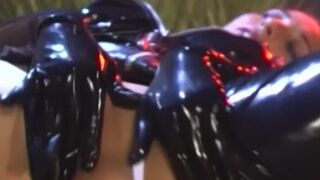 Dyke succubus Tiffany Taylor toying and wanking in latex
