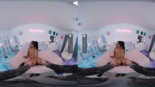 Hot date with ebony goddess Kira Noir VR Porn