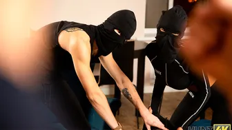 Hunt 4K - A Good Thief Is The One That Gets Fucked