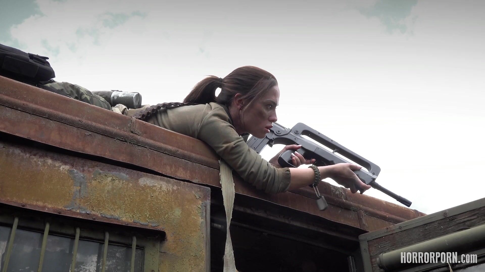 Alien invaders horror porn