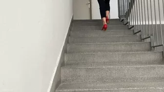 Clips 4 Sale - LOST SHOE GIRL RUNNING UP THE STAIRS IN HIGH HEELS (SCENE 3) - MP4 HD