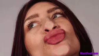 Clips 4 Sale - Trinity Sexy Lips - 4K MP4