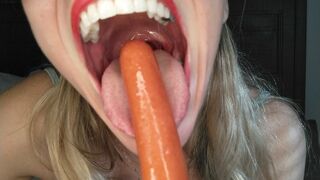 Clips 4 Sale - Hotdog sucking
