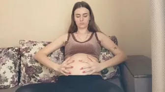 Clips 4 Sale - Pregnant Pervert Fucks Her Belly Button