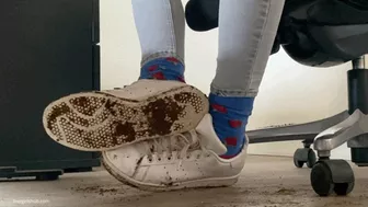 Clips 4 Sale - MUDDY WHITE ADIDAS SNEAKERS - MOV HD
