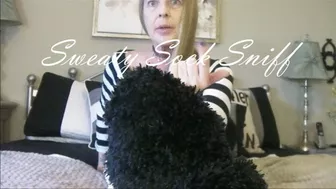 Clips 4 Sale - SNIFF MY SWEATY SOCKS