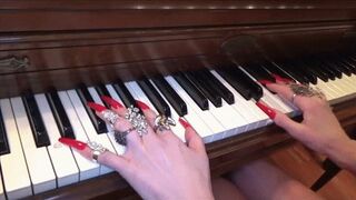 long red fingernails playing piano - full clip - 1920x1080(*mp4)