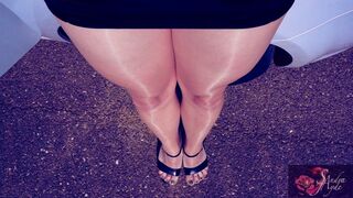 Sandra Jayde 30-05-22 My shiny legs ready for the use come to me for legsjob (1080p)