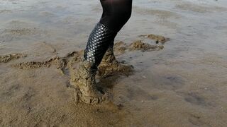 Clips 4 Sale - Winter wellies