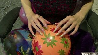 Clips 4 Sale - Nails scratching to burst and destroy 6 balls
