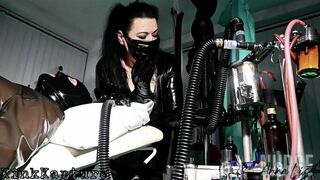 Milking my Rubber Gimp **MOV**