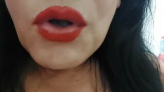 Clips 4 Sale - Hot Steamy Piss come be my personal piss Slave Upclose Hairy Milf Pussy Pissing all over herself