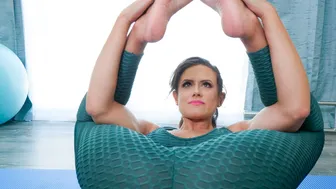 MILF Body - Tricky Poses