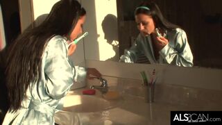 Melissa Mendini uses her Electric Toothbrush to get herself off