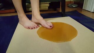 Clips 4 Sale - Lilith Doll Stuck Barefoot in Ultra Sticky Glue Trap