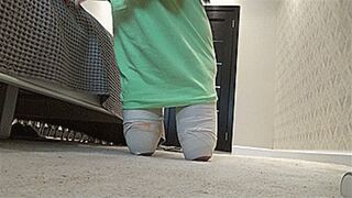 Clips 4 Sale - cleaning without two legs mo