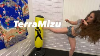 Clips 4 Sale - Little Rampage Lift and carrys Terra Mizu