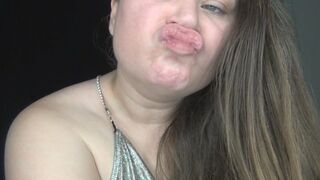 Clips 4 Sale - In And Out Of Shower Lip Smelling (MP4) ~ MissDias Playground