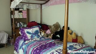 Clips 4 Sale - Taylor: Unassisted Mess on Canopy Bed