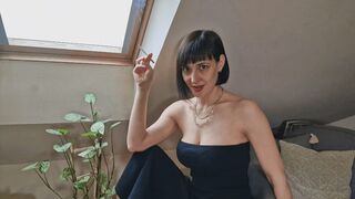 Clips 4 Sale - Smoking companion