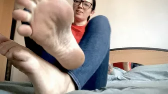 Clips 4 Sale - Toes And Soles