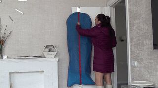 Clips 4 Sale - ZIPPERING OF TWO COATS 2