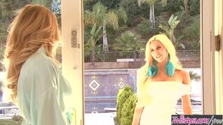 Nicole Aniston & Spencer Scott - Blonde Licking