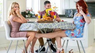 When Girls Play - Footsie
