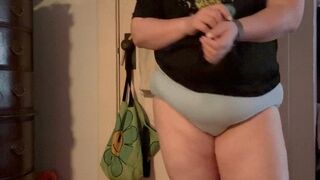 Clips 4 Sale - Cheating housewife craves bbc while he watches her in granny panties