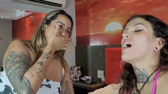 Clips 4 Sale - KISS ME SKINNY BITCH NOW!!! - BY SOPHIA FABER AND QWEEN - CLIP 2 IN FULL HD