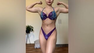 Clips 4 Sale - Posing in a Fitness Bikini