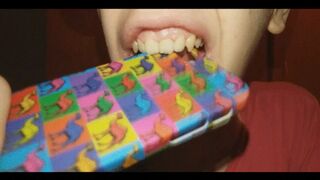 Clips 4 Sale - I destroy a plastic cover case with my teeth