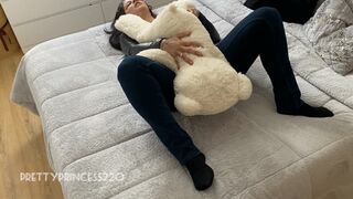 Clips 4 Sale - I fart on the stuffed animall as if it were you